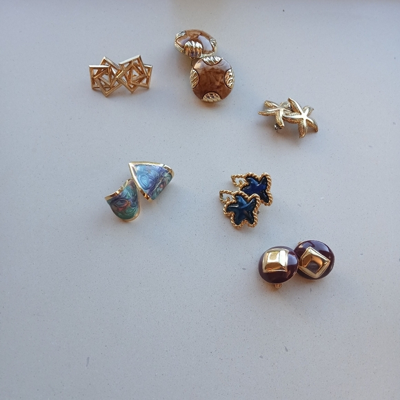 Earrings. 11 Pair Are Pierced And 1 Pair Is Clip On. - Picture 3 of 16